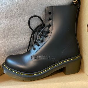 Dr Martens Airwair boots